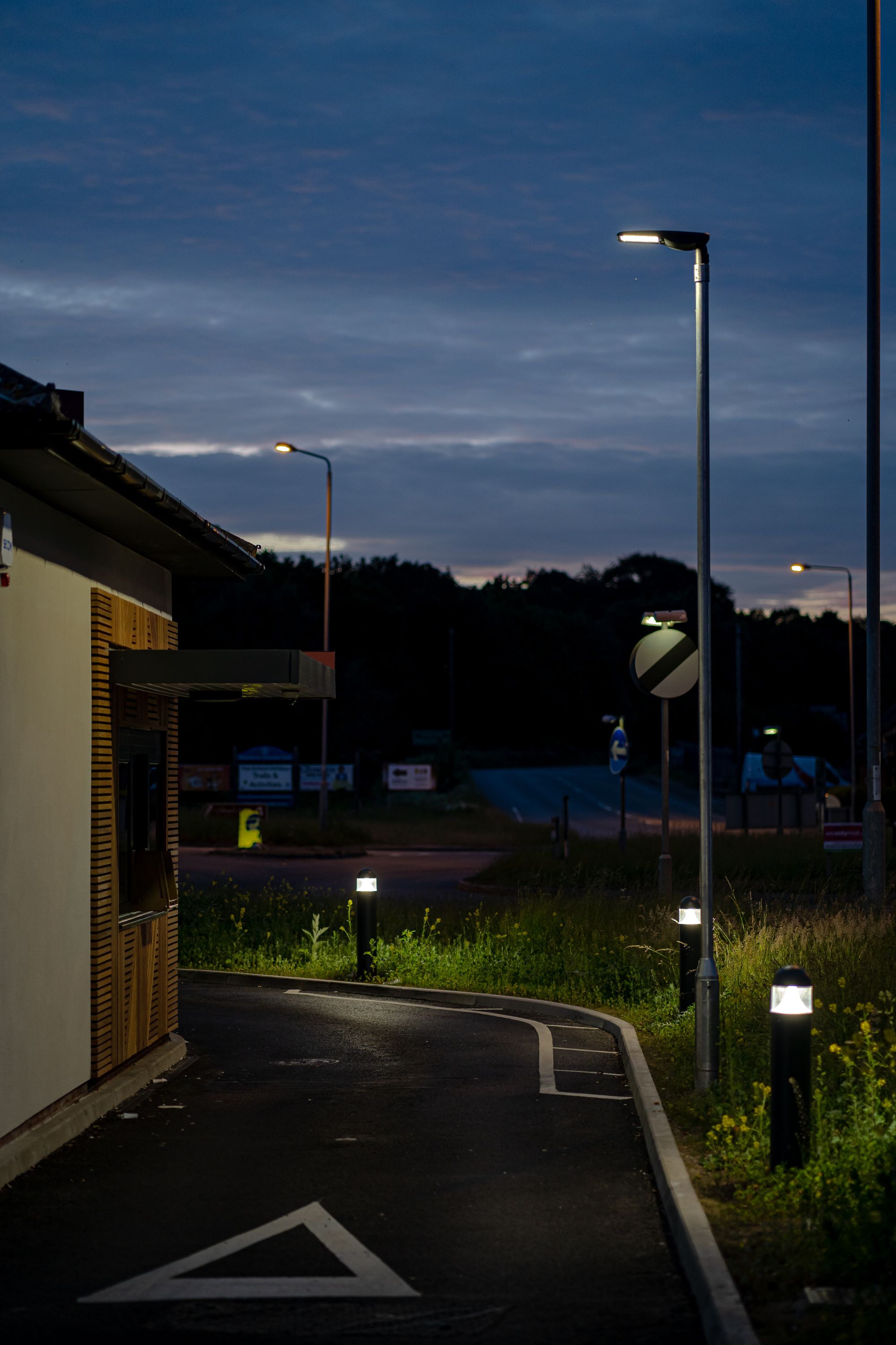 Costa Coffee Ollerton drive-through lighting