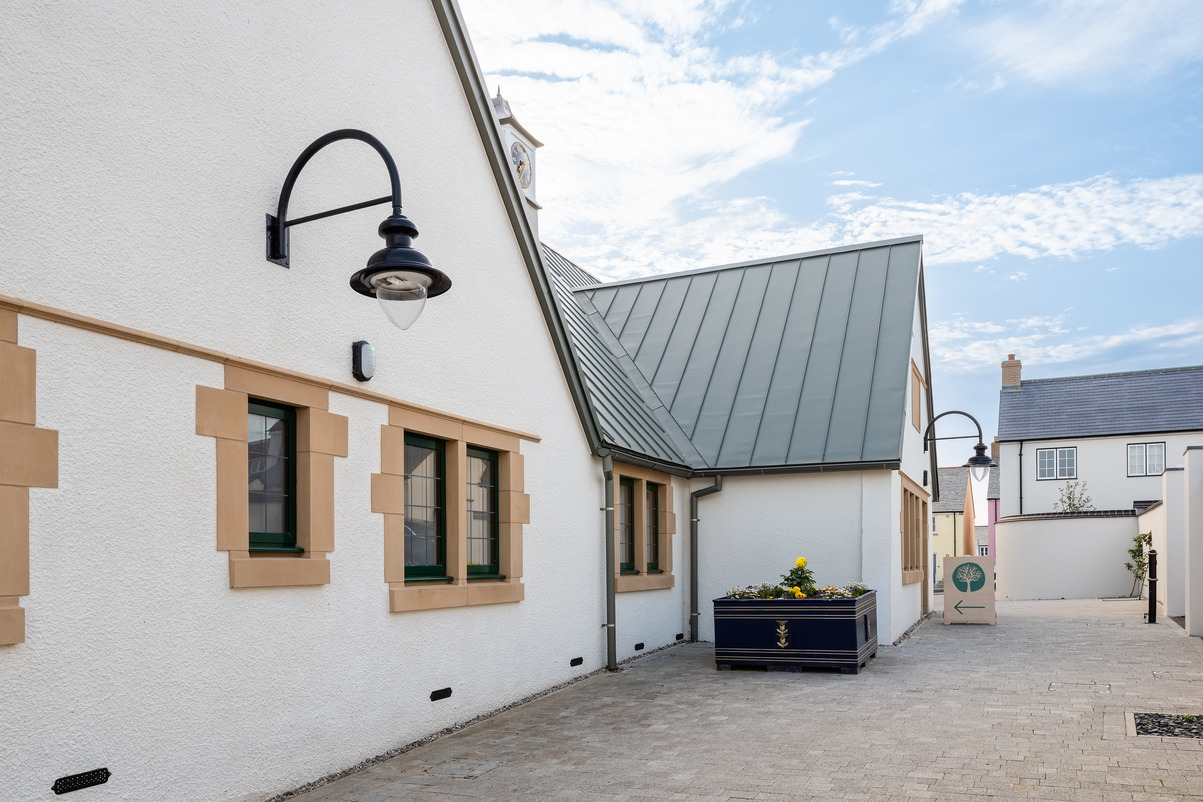 The Hub Complex public realm lighting